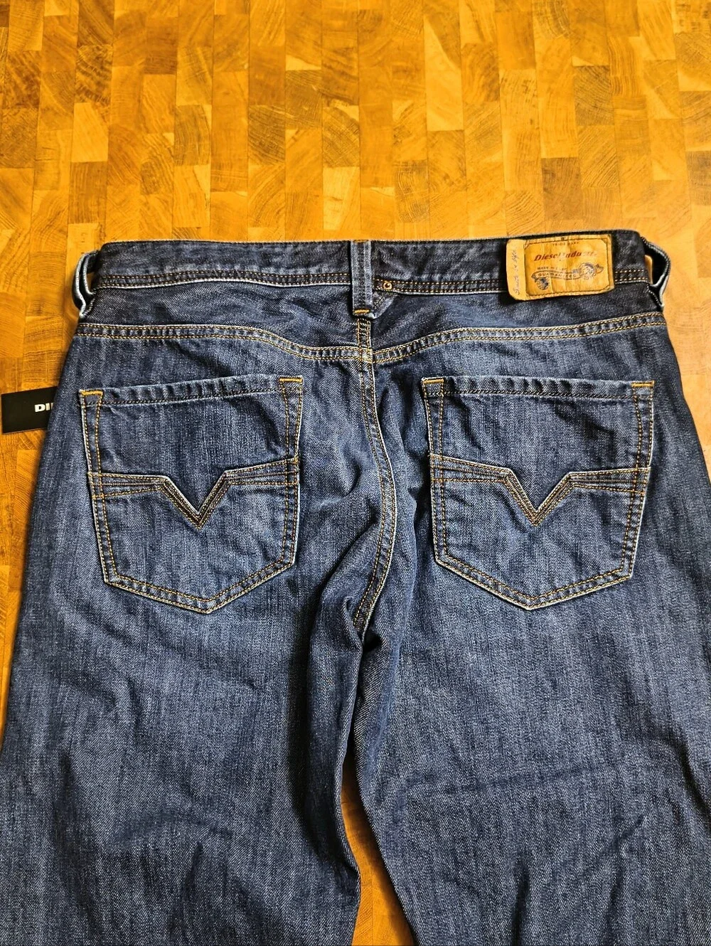 Diesel Larkee Regular Straight Fit Men's Dark Blue Denim Jeans - Brand new W Tah